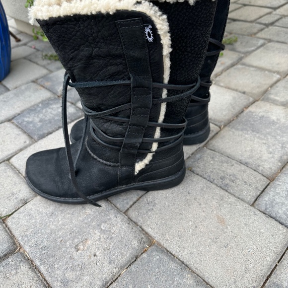 Women’s Ugg Leather Boots Size 9 - Picture 4 of 5